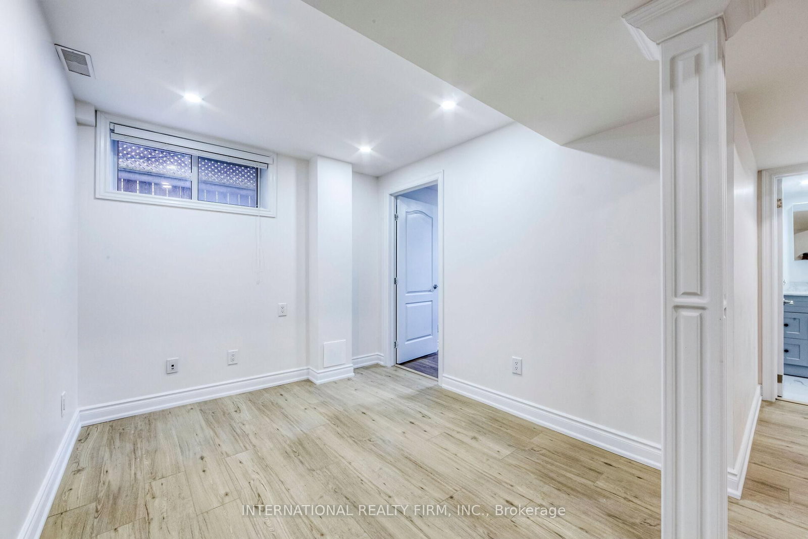 1051 Caven Street - Photo 11