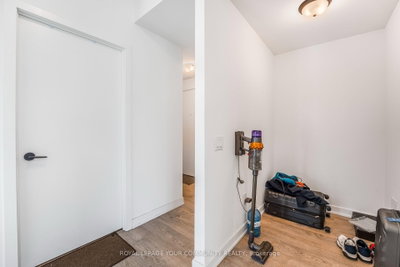 215 Lakeshore Mississauga,ON L5H 0A7 — Photo 11