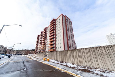 Unit 402 — 50 Lotherton Pathway — photo 4