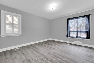 17 Ben Machree Drive W — photo 6