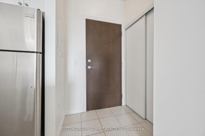 Unit 433 — 216 Oak Park Boulevard — photo 6