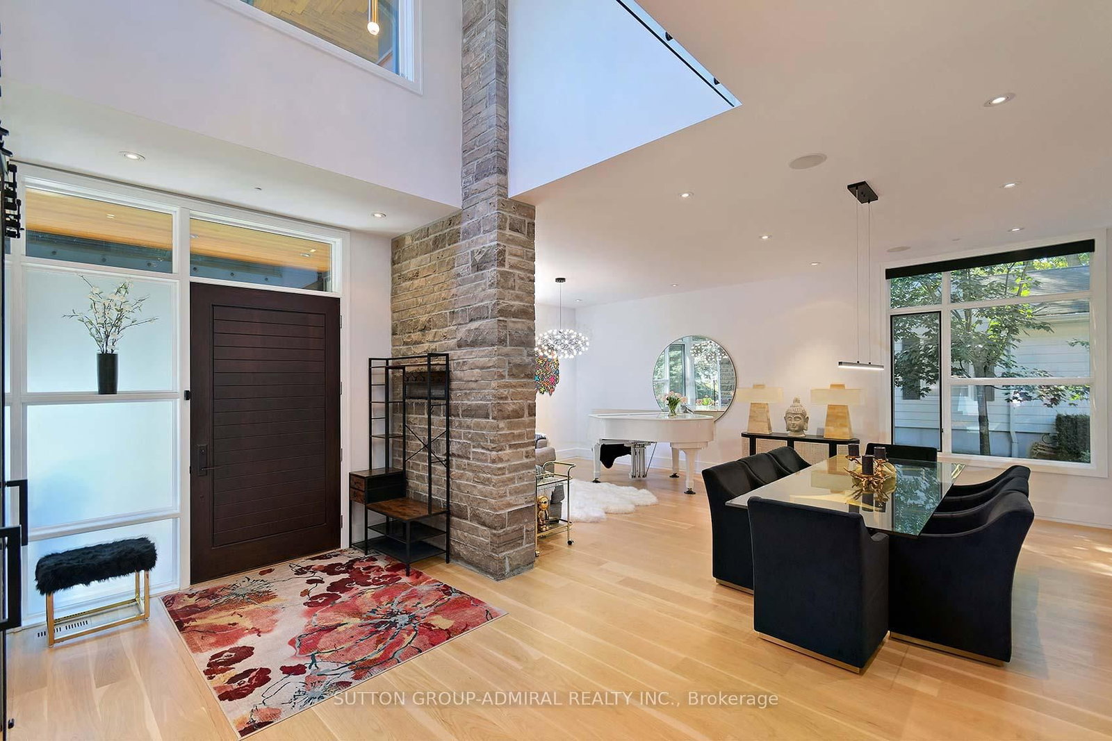 Listing Image 8