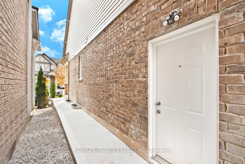 1 - 307 Hinton Terr, Milton, L9E 1C8 | Image 2