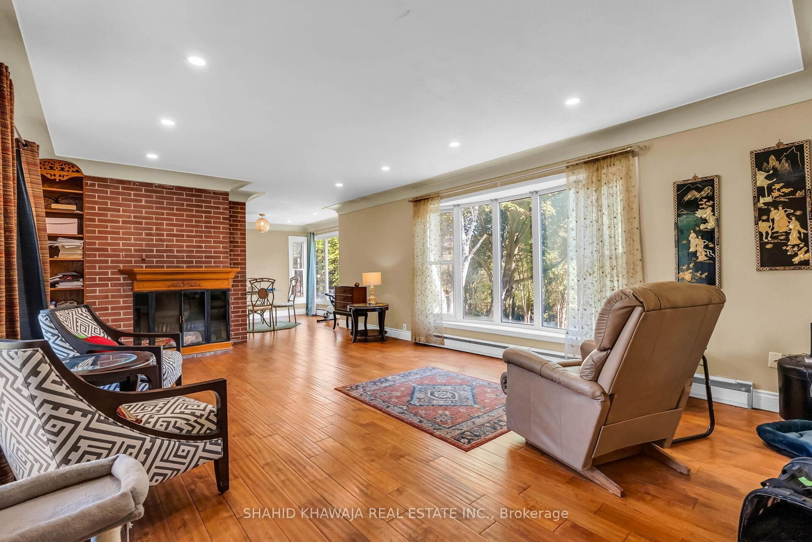 Listing Image 7