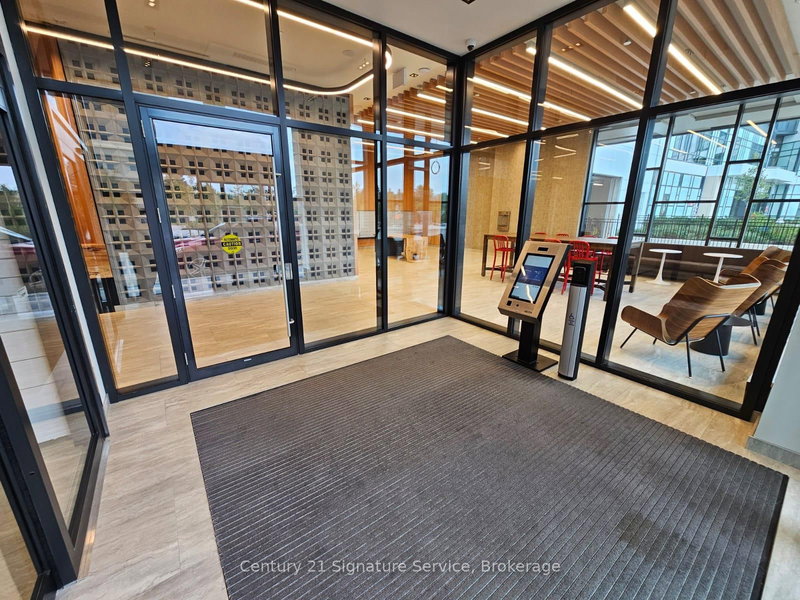 504 - 2485 Eglinton Ave W, Mississauga, L5M 2T1 | Image 2