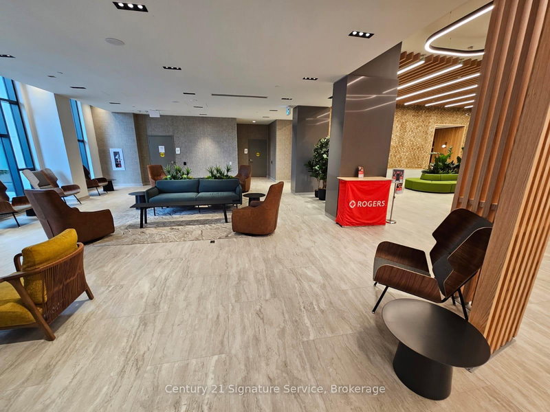 504 - 2485 Eglinton Ave W, Mississauga, L5M 2T1 | Image 3