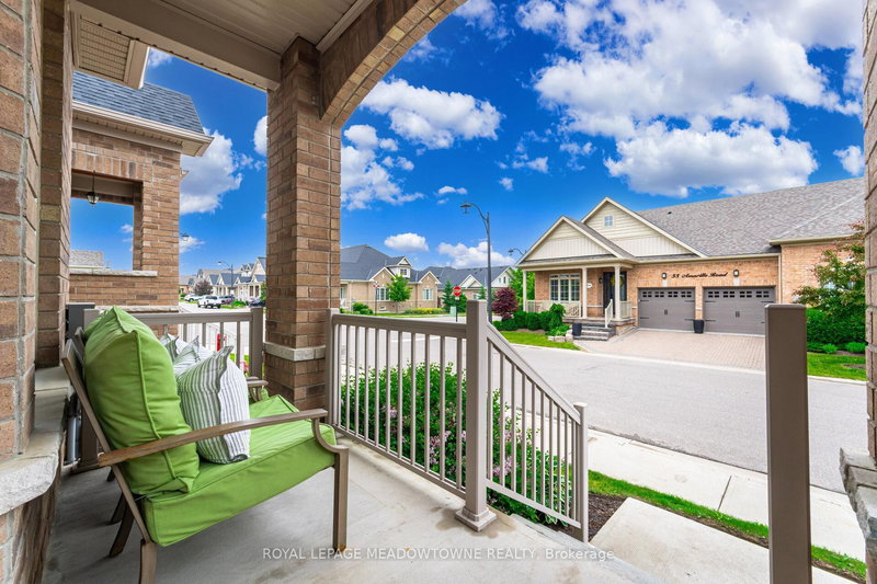 68 Amarillo Rd, Brampton, L6R 4A5 | Image 2