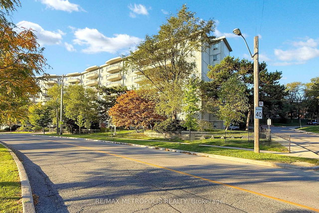 809 - 80 Grandravine Drive