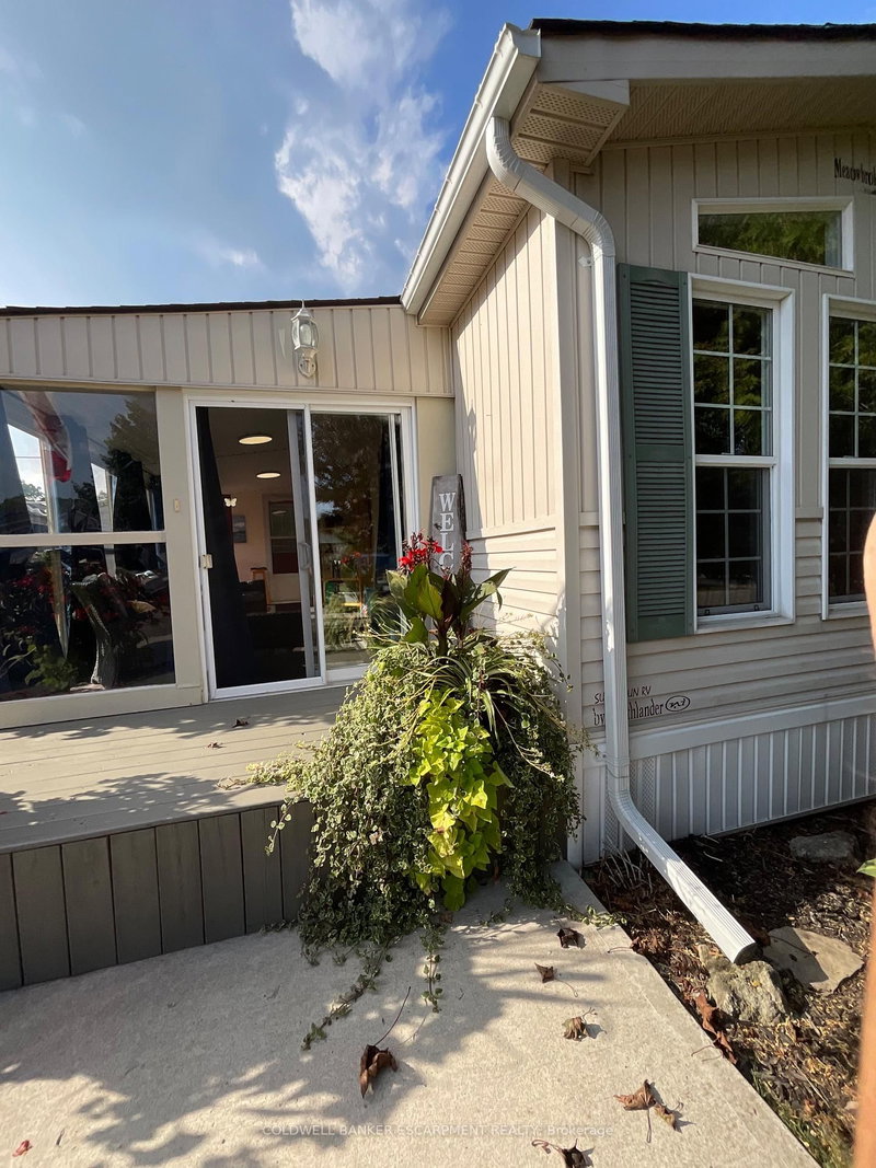 5 Spruce - 4449 Milburough Line, Burlington, L7P 0P5 | Image 2