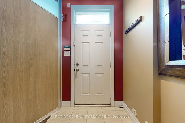 8 - 3030 Lakeshore Boulevard W