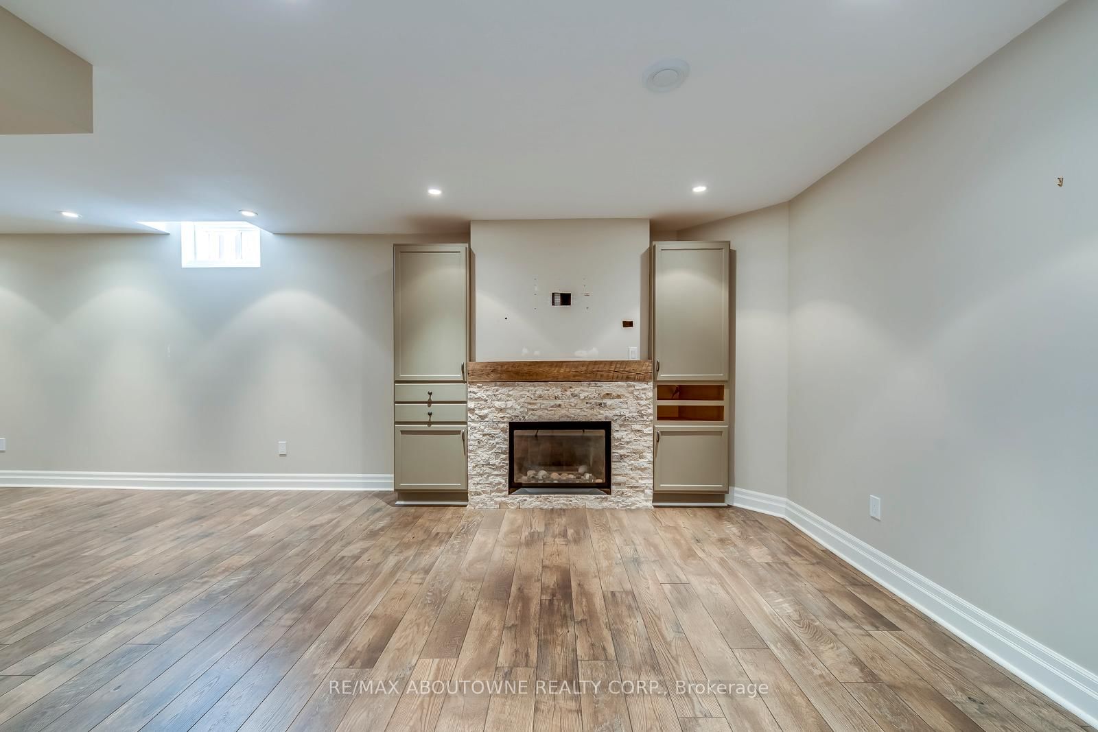 Listing Image 41