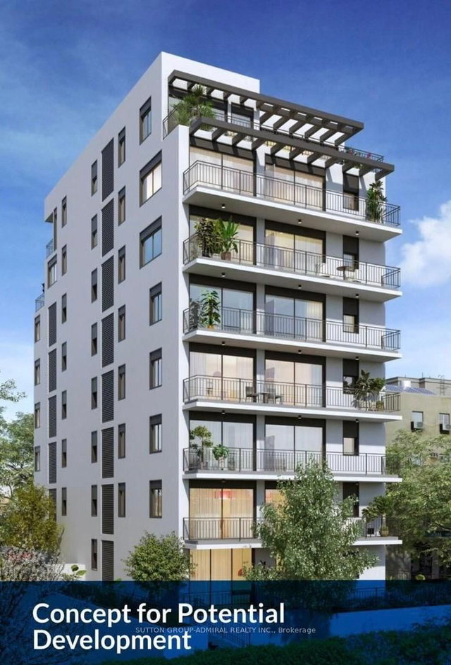 3585-3587 Eglinton Avenue W