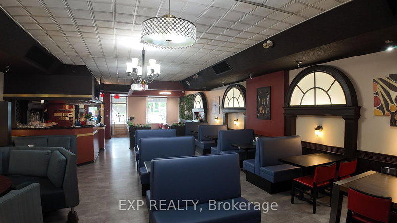 380 Lakeshore Rd, Mississauga, L5G 1H5 | Image 3