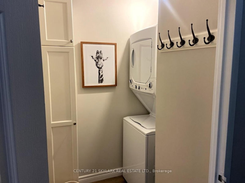 706 - 8 Lisa St, Brampton, L6Y 3V1 | Image 3