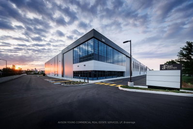 Industrial for lease at 541 Kipling Avenue, Toronto, Ontario, M8Z 5E7 - Mimico - MLS: W12453021