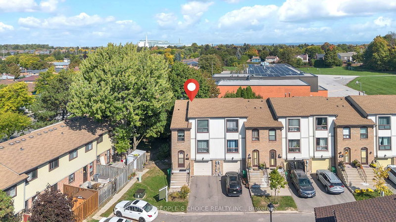 51 Mcmullen Cres, Brampton, L6S 3M2 | Image 3