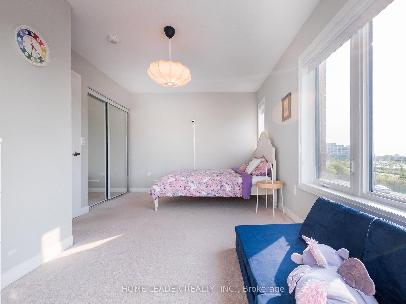 Townhouse sold at 243 Downsview Park Boulevard, Toronto, Ontario, M3K 0A5 - Downsview-Roding-CFB - MLS: W12454953