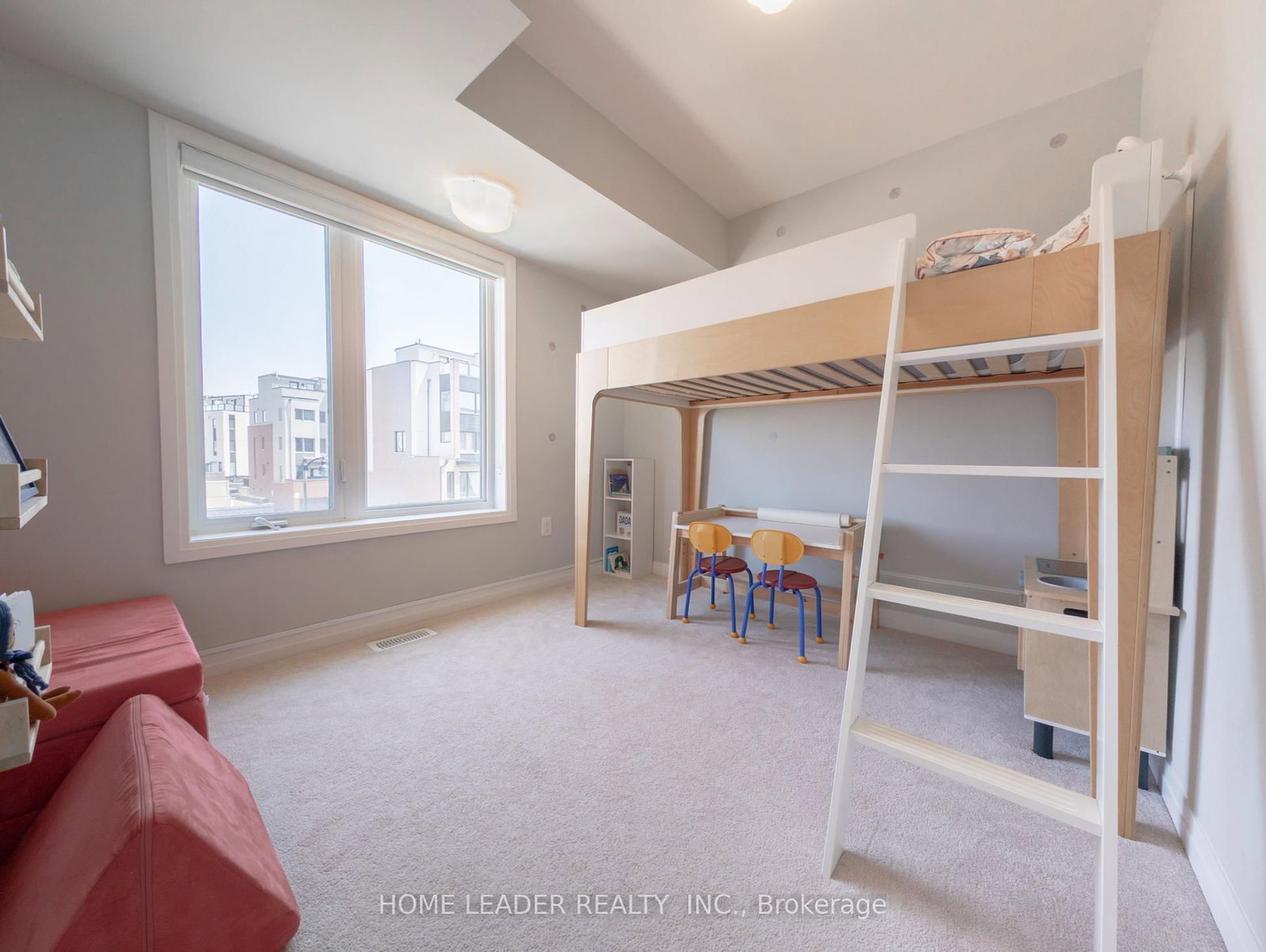 Townhouse sold at 243 Downsview Park Boulevard, Toronto, Ontario, M3K 0A5 - Downsview-Roding-CFB - MLS: W12454953