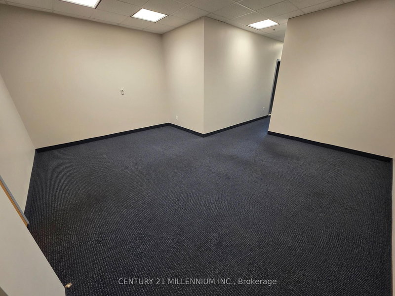 212 - 2250 Bovaird Dr E, Brampton, L6R 0W3 | Image 3