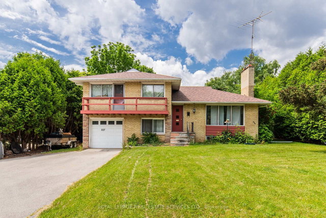 Unit #2 - 227 Lakeshore Road W