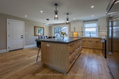 884 Eagle Drive — more photos