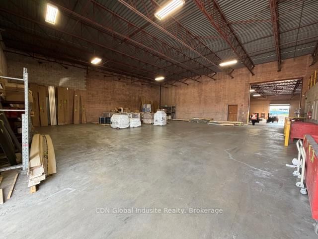 9 - 2624 Royal Windsor Dr, Mississauga, L5J 1K7 | Image 3