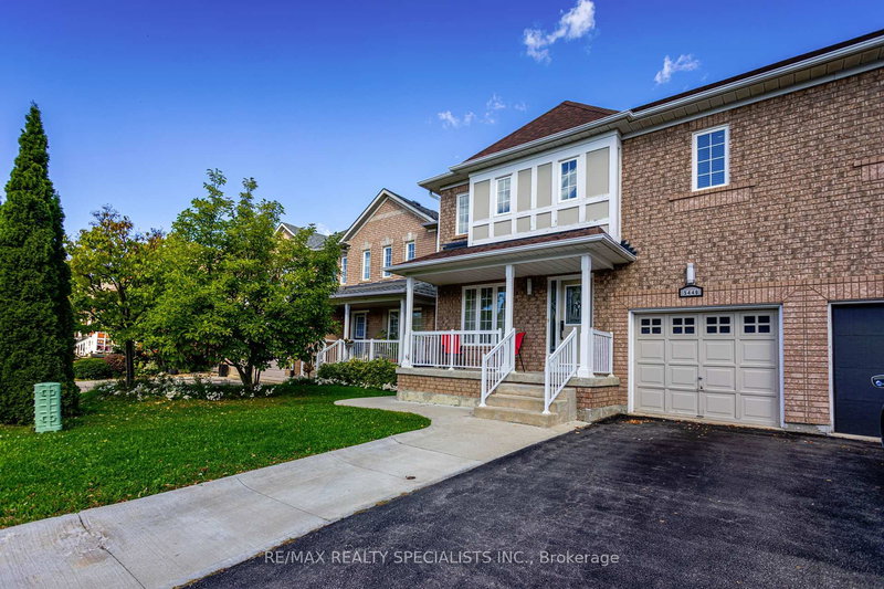 5449 Rochelle Way, Mississauga, L5M 6N4 | Image 2