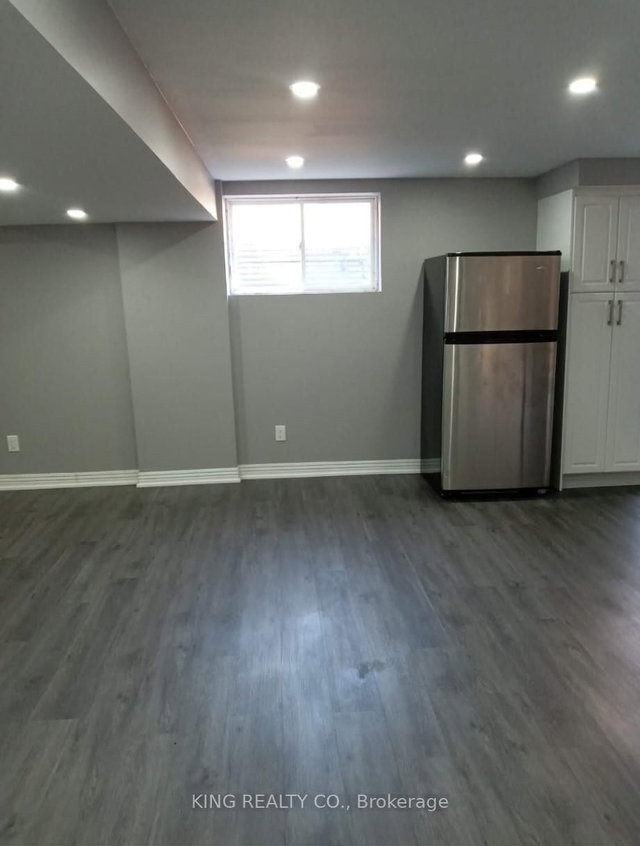 Basement - 72 Twistleton Street