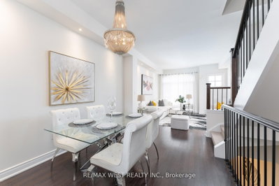 2172 Trafalgar Oakville,ON L6H 7H2 — Photo 1