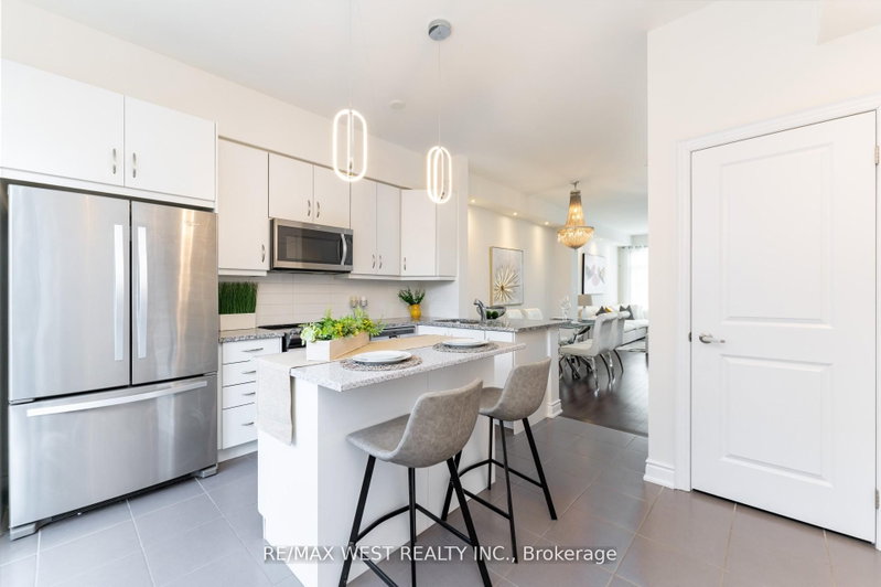 2172 Trafalgar Oakville,ON L6H 7H2 — Photo 8