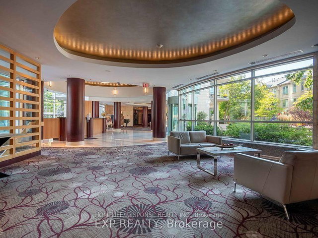 809 - 2111 Lake Shore Boulevard W