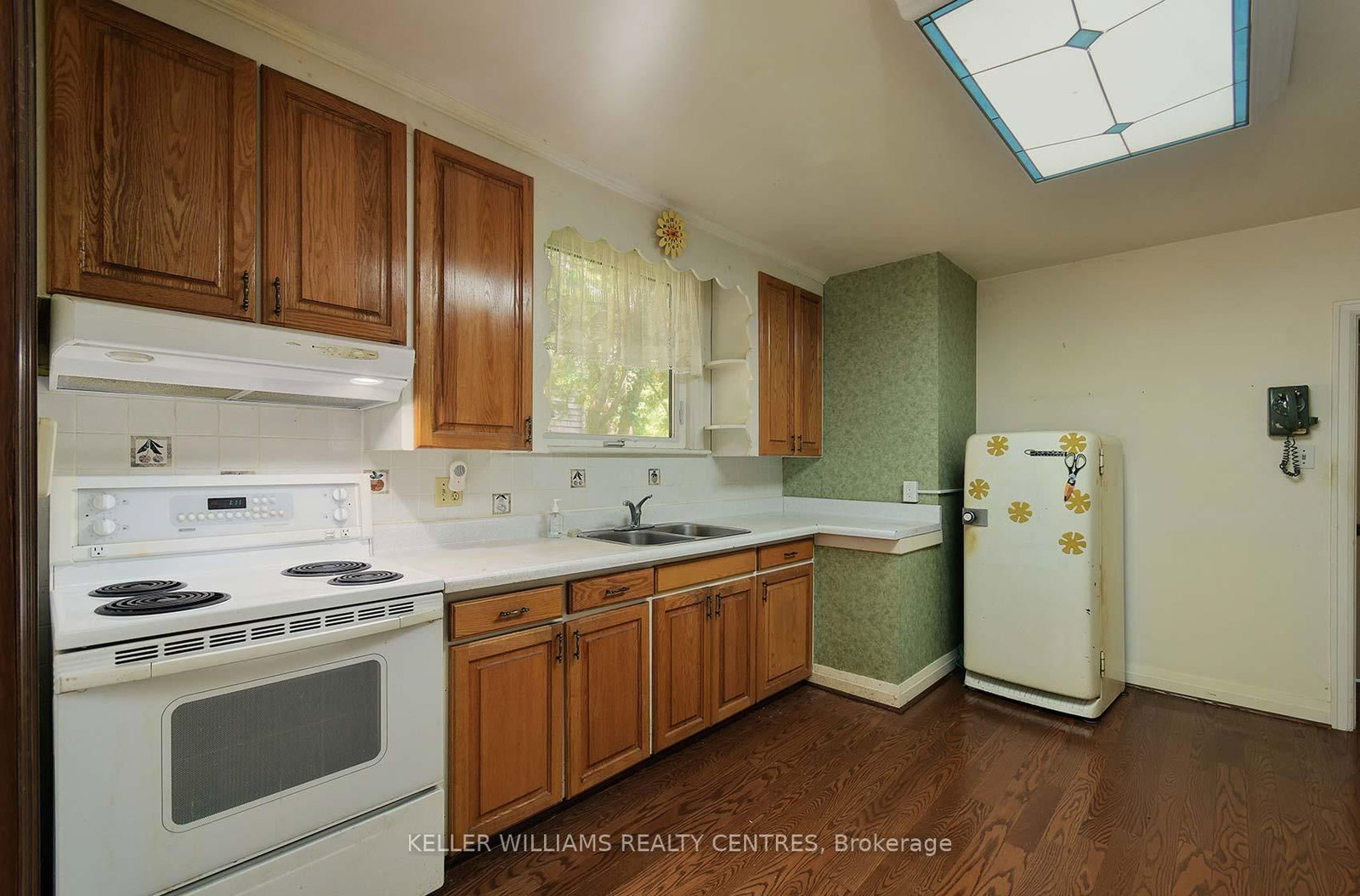 Listing Image 15
