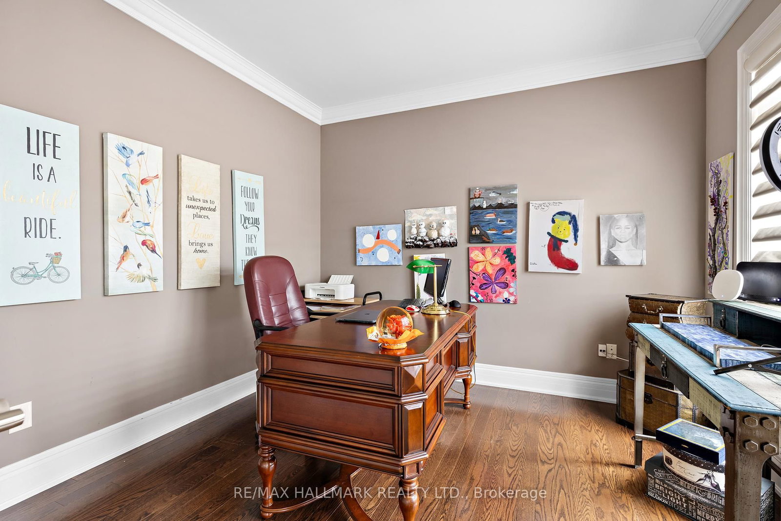 Listing Image 5