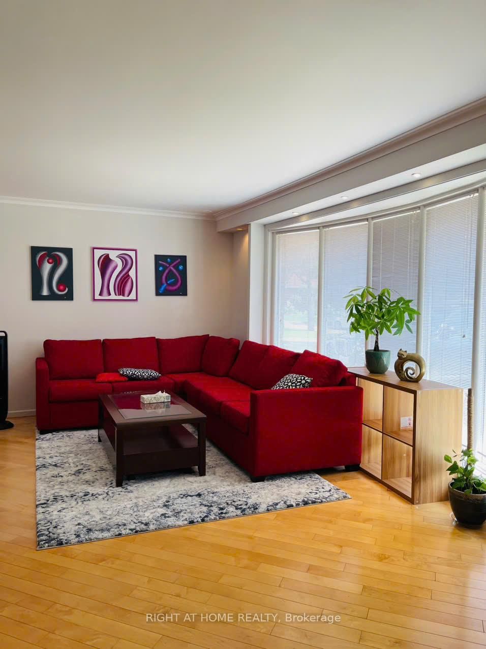 Detached House for lease at 1 Cotillion Court, Toronto, Ontario, M9A 4S8 - Edenbridge-Humber Valley - MLS: W12465606