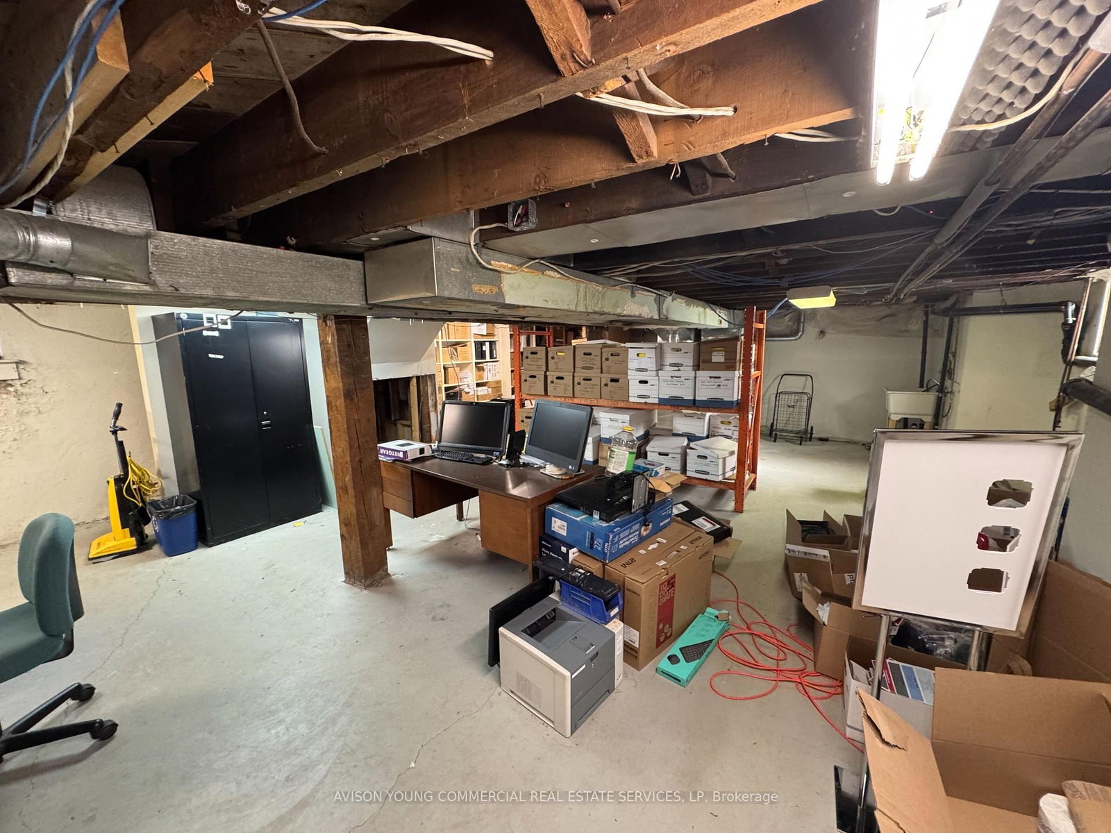 Listing Image 12