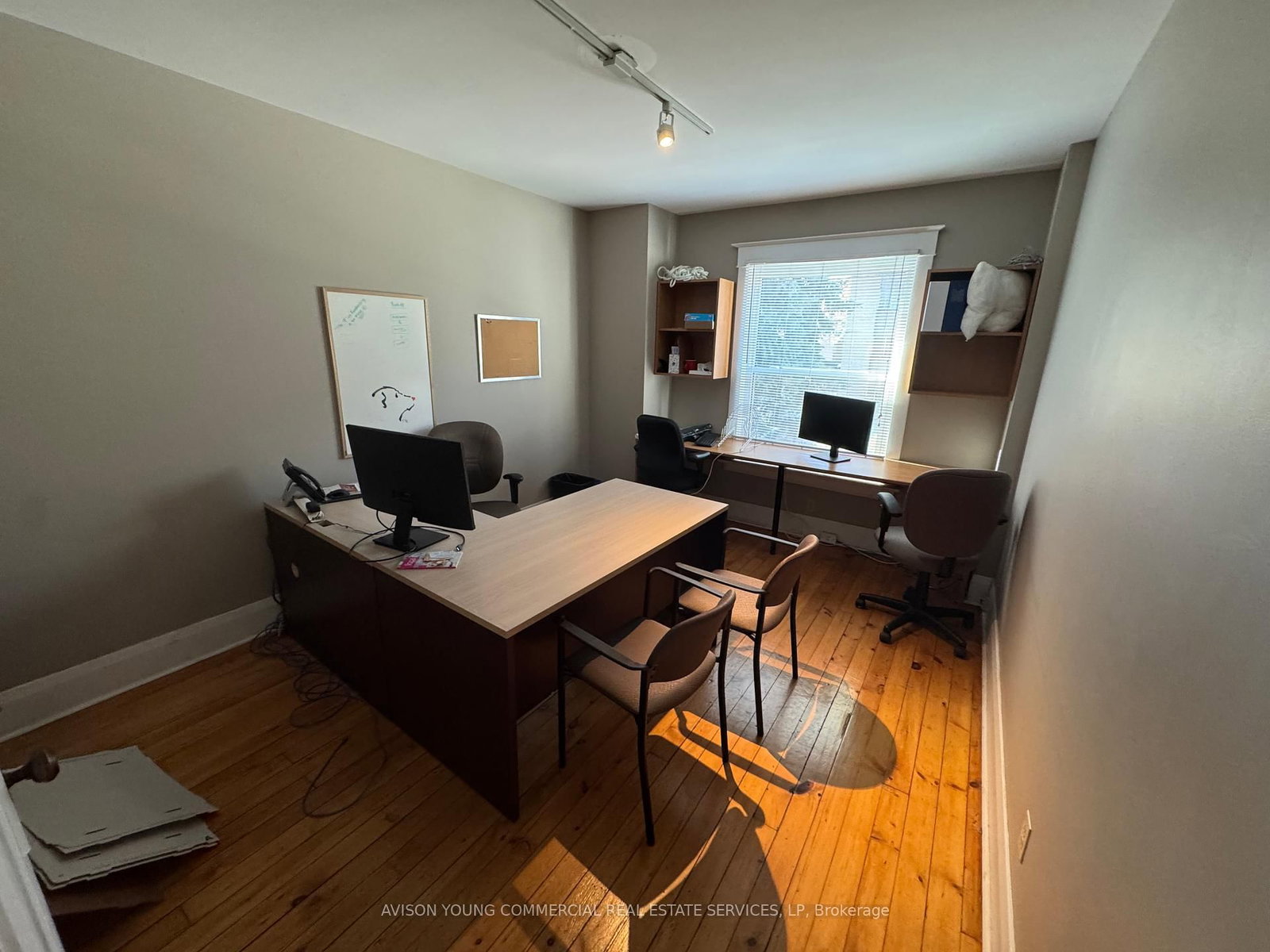 Listing Image 6