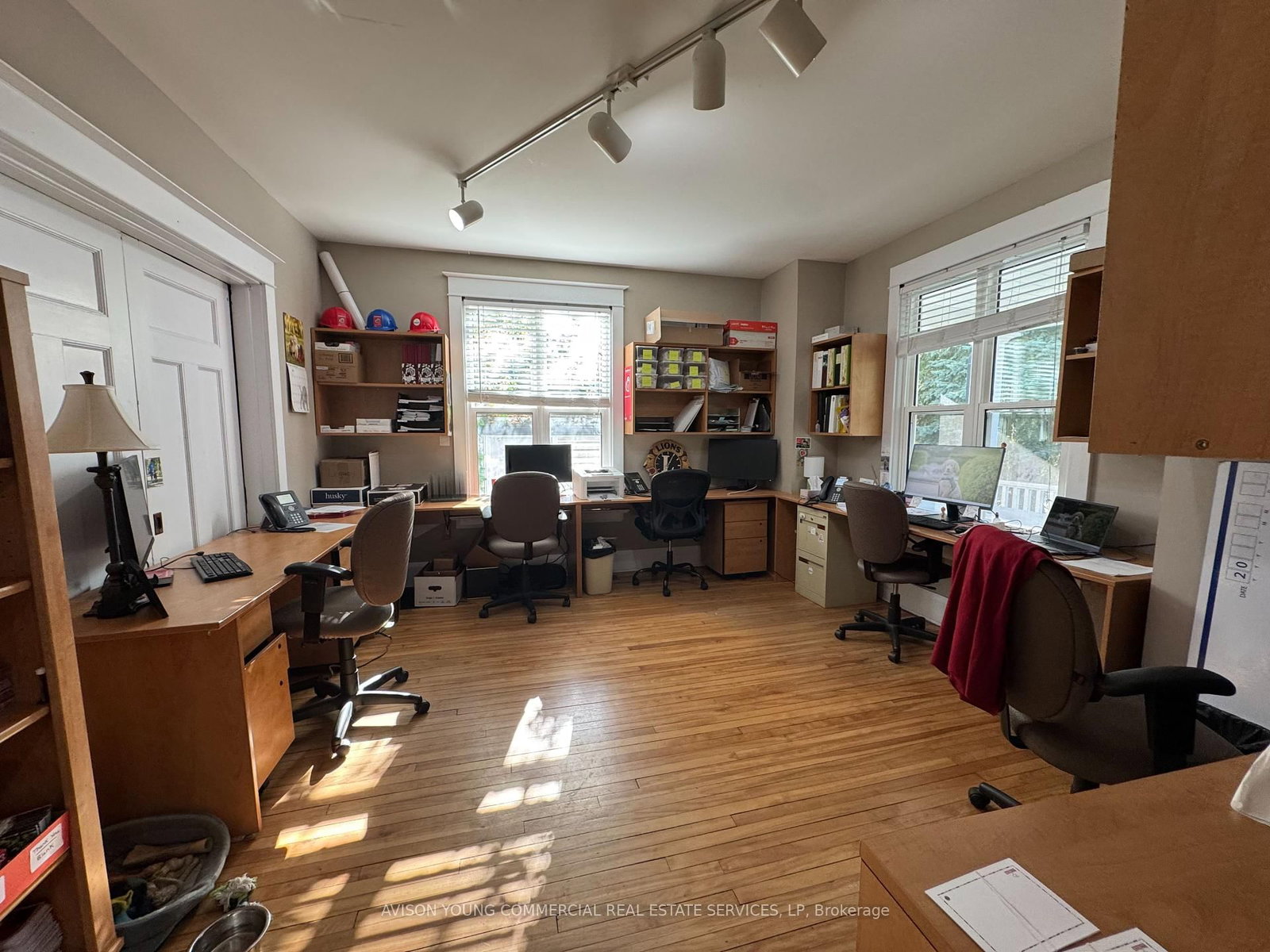 Listing Image 7