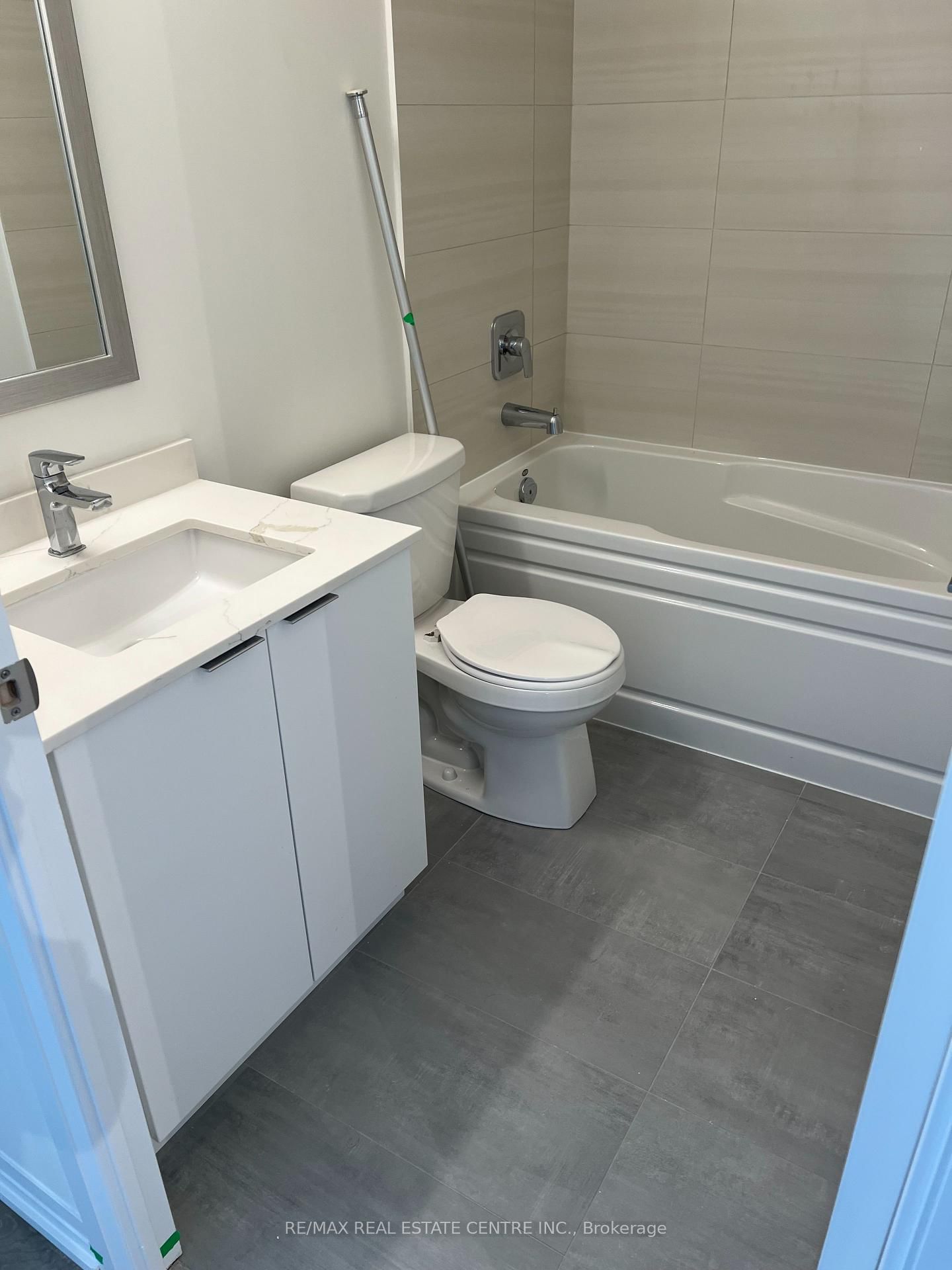 15 Watergarden Drive, Unit 2710 - Photo 10