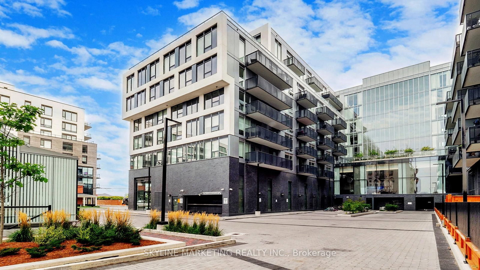 2450 Old Bronte Road, Unit 647 - Photo 43