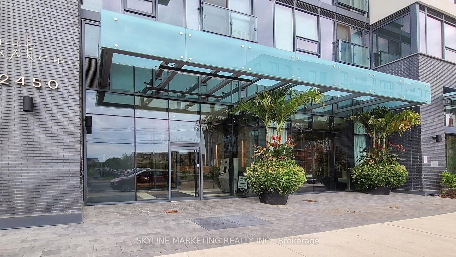 2450 Old Bronte Road, Unit 647 - Photo 44