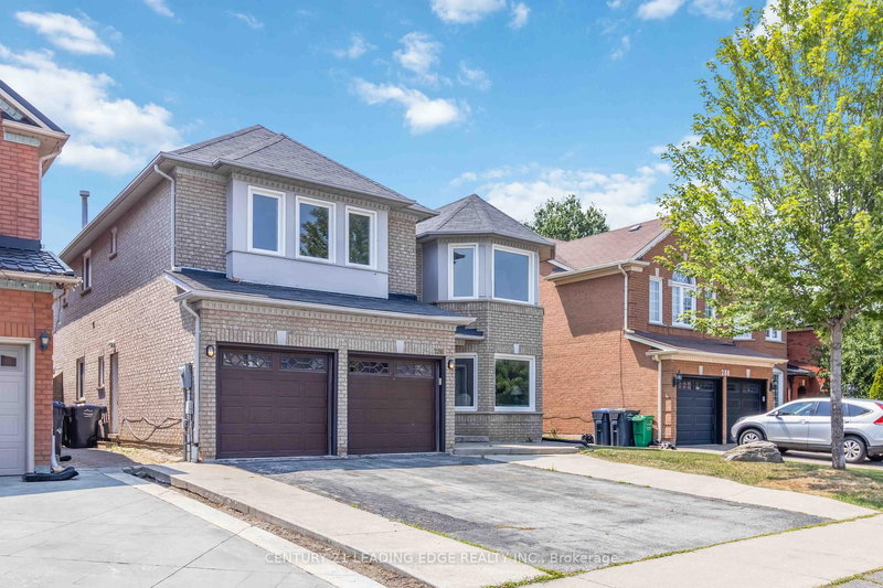 286 FERNFOREST Dr, Brampton, L6R 1B6 | Image 2