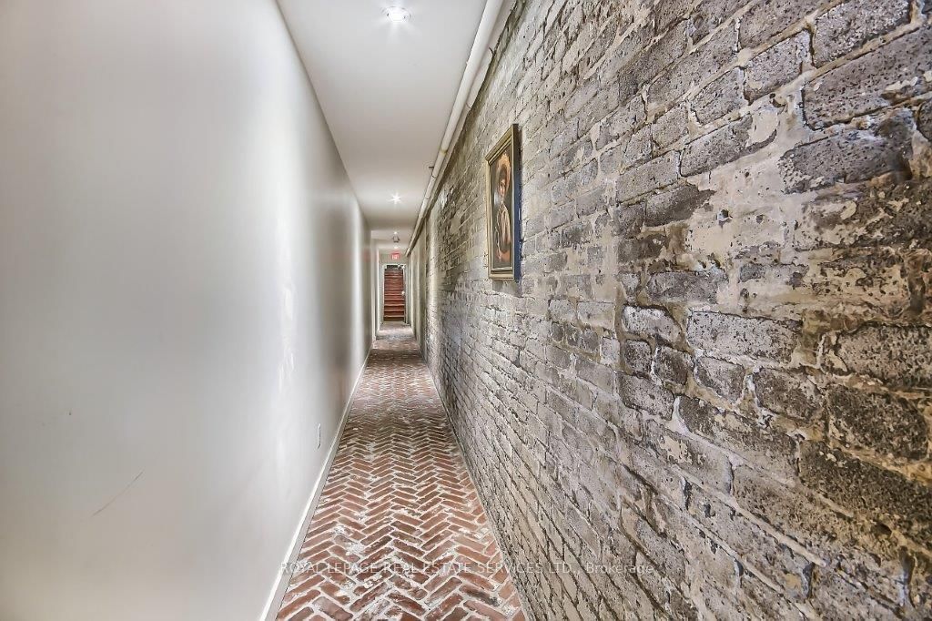 3047 Dundas Street W - Photo 27