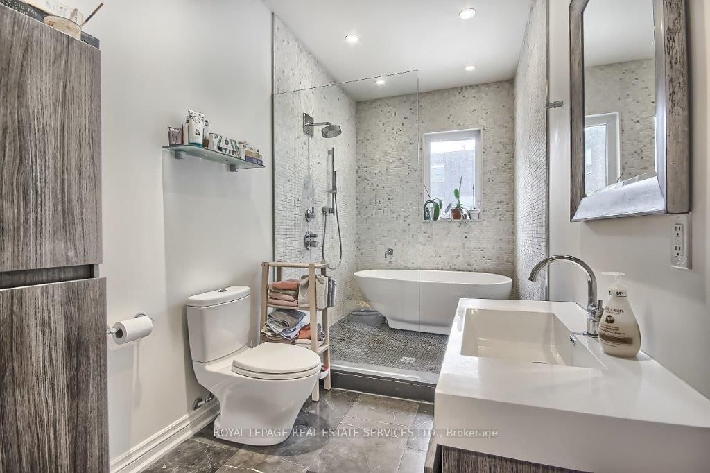 3047 Dundas Street W - Photo 46