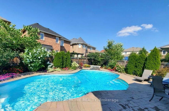 899 Pickersgill Crescent