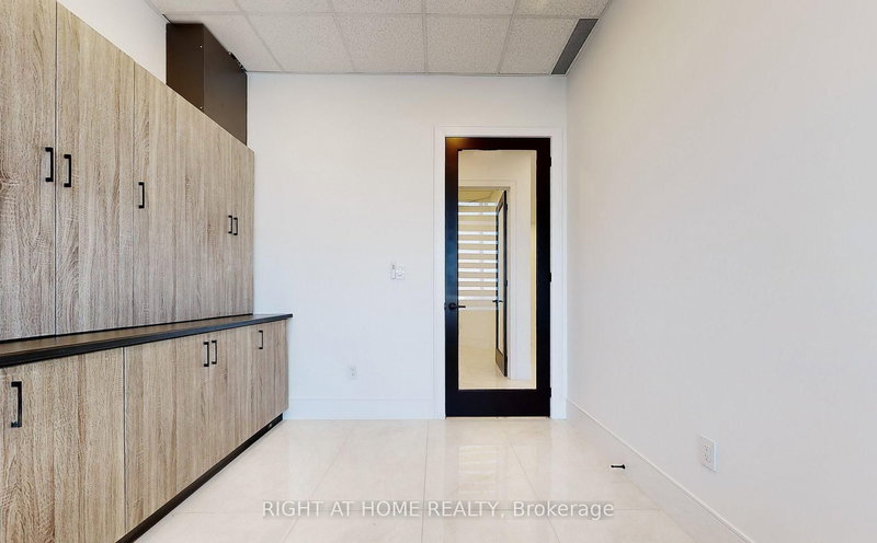 217 - 3465 Platinum Dr, Mississauga, L5M 2S1 | Image 3