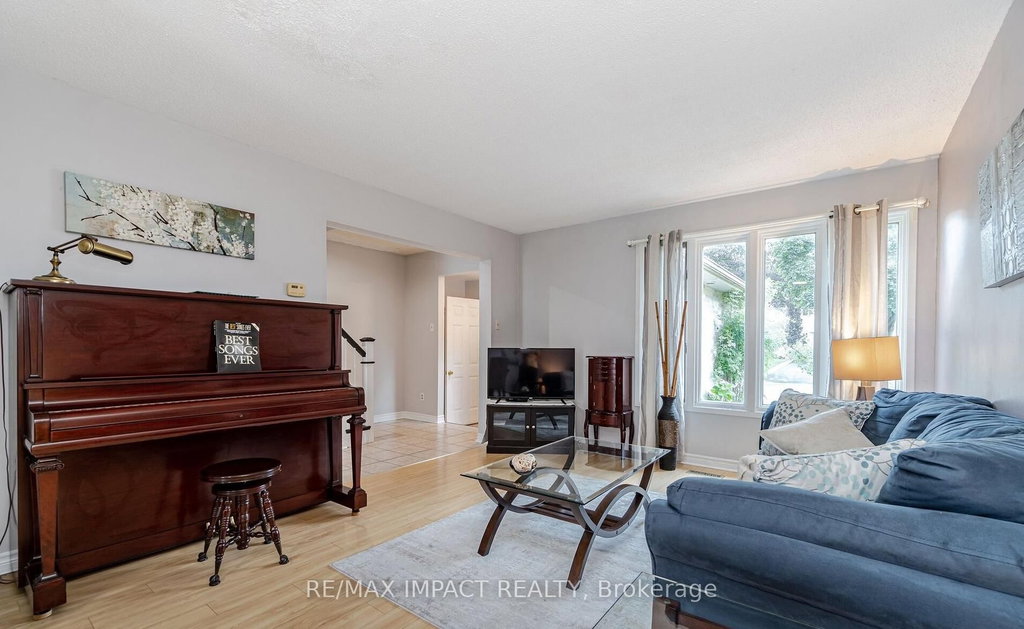 39 Courtleigh Square 5