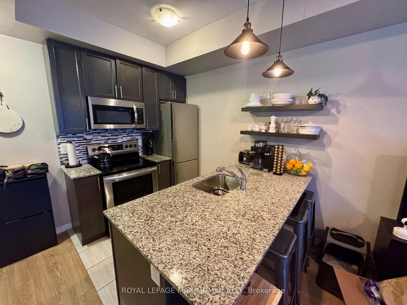 92 - 30 Fieldway Rd, Toronto, M8Z 0E3 | Image 3