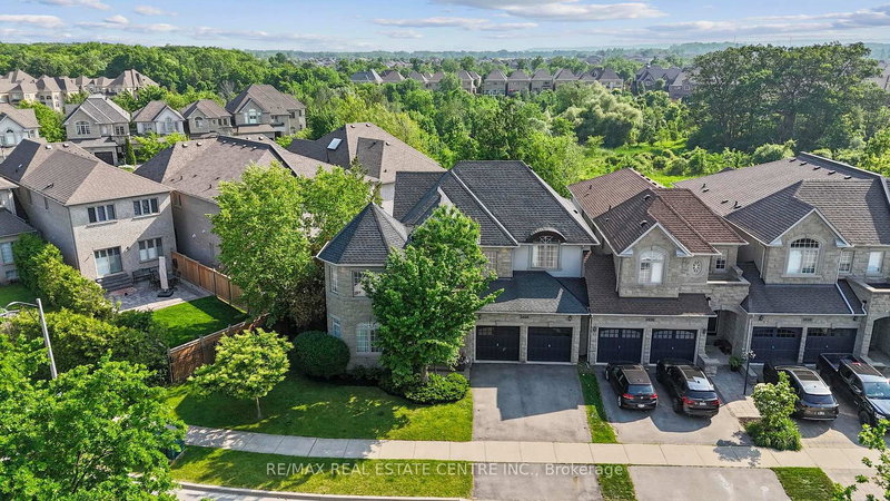 2454 Springforest Dr, Oakville, L6M 0A1 | Image 3