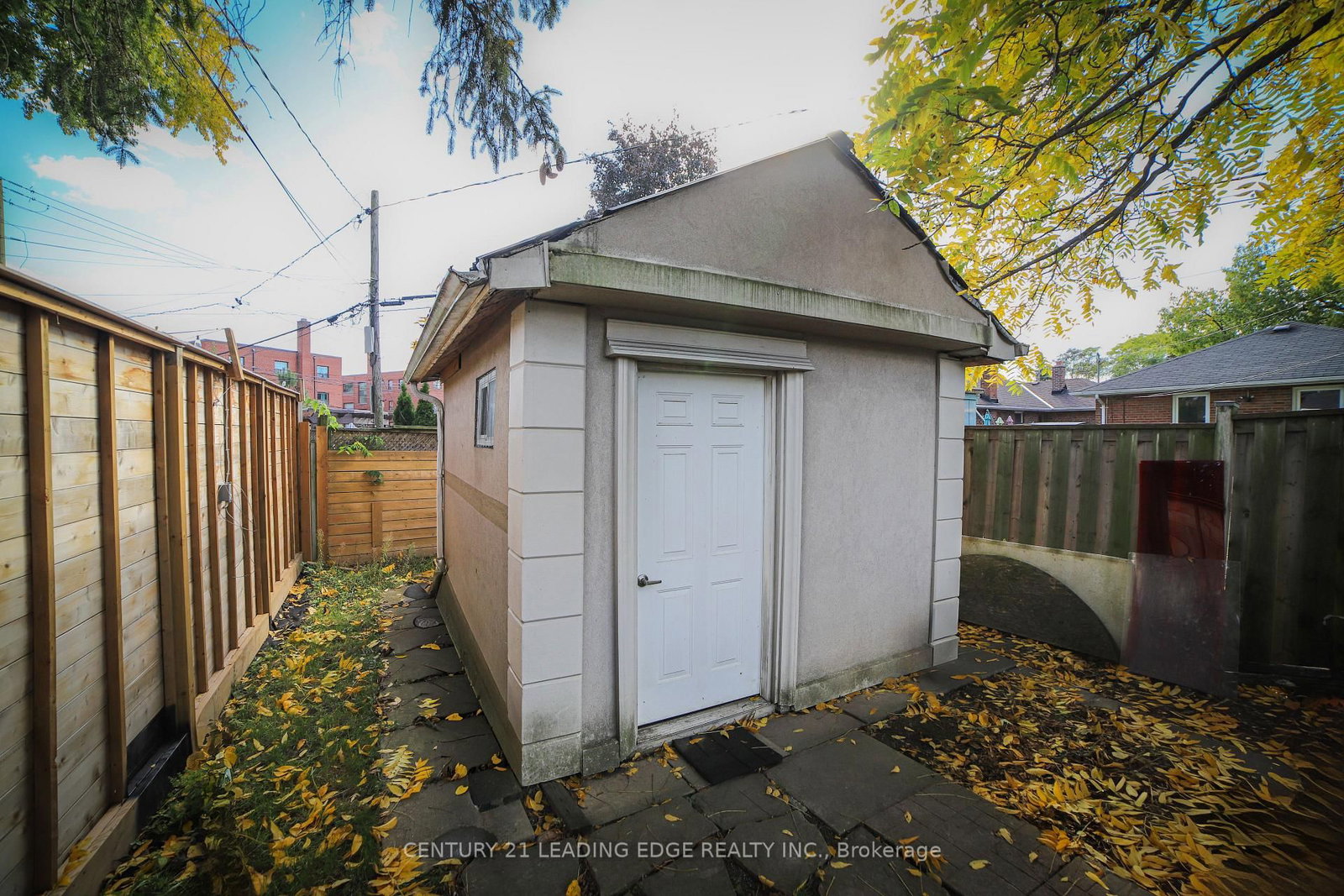 Listing Image 7