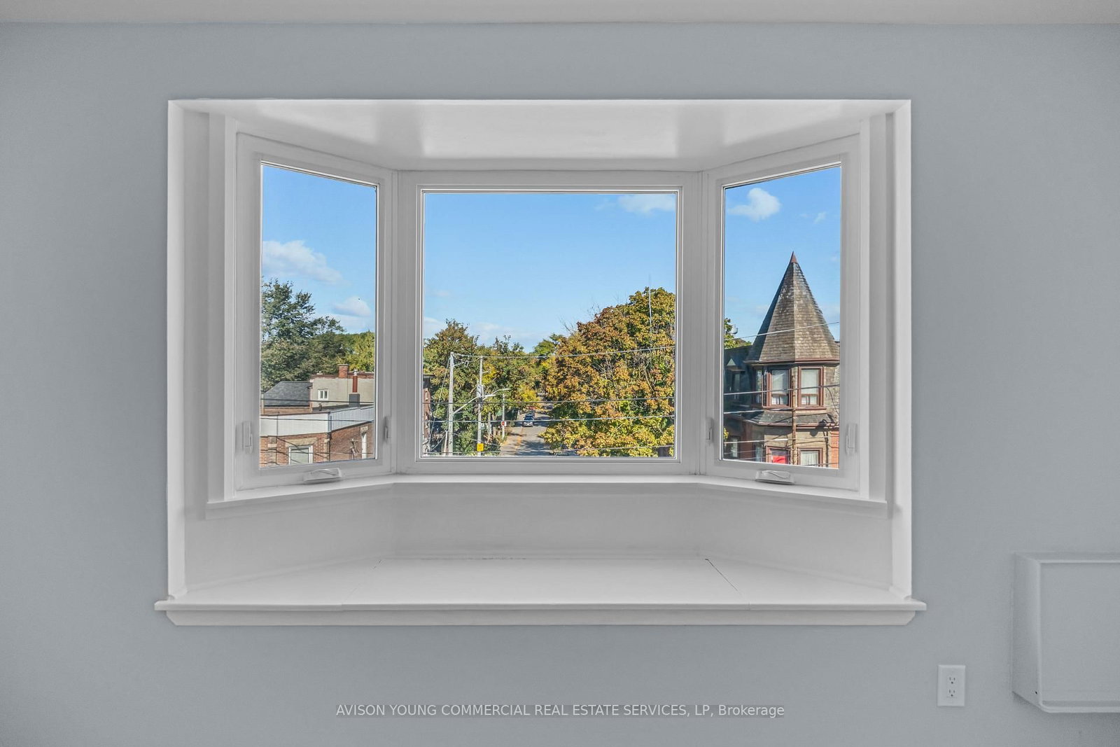 1473 Queen Street W - Photo 9